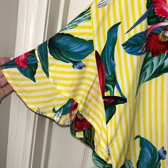 Umgee Yellow Flower Striped Knotted Waist Blouse With Ruffle Sleeves Size Small - Picture 5 of 8